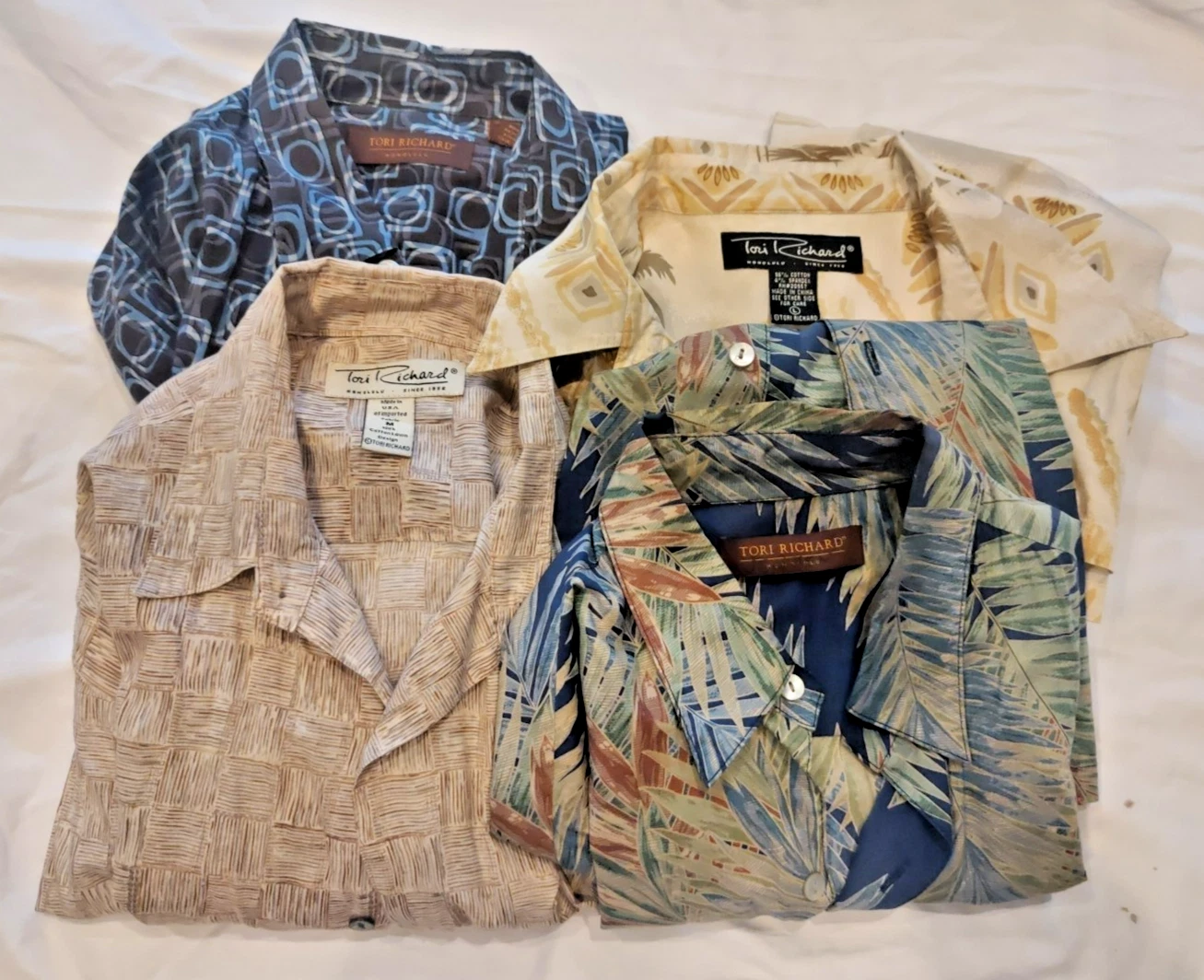 Lot of 4 Aloha/Hawaiian Button up Men's Shirts - Tori Richards