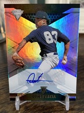2021 Panini Chronicles Baseball Deivi Garcia Titanium Rookie RC Auto #6 Yankees