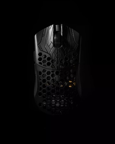 Finalmouse ULX Competition Mouse MEDIUM - IN HAND - 第 1/2 張圖片