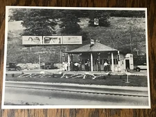 1920's Sinclair Gas Station, Dugway Hill, Newark, Ohio Original Photo 5" x 7"