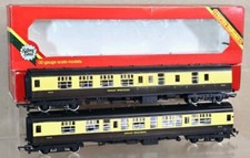 HORNBY R931 R932 RAKE of 2 GWR CHOCOLATE CREAM MK1 COMPOSITE & BRAKE COACH og