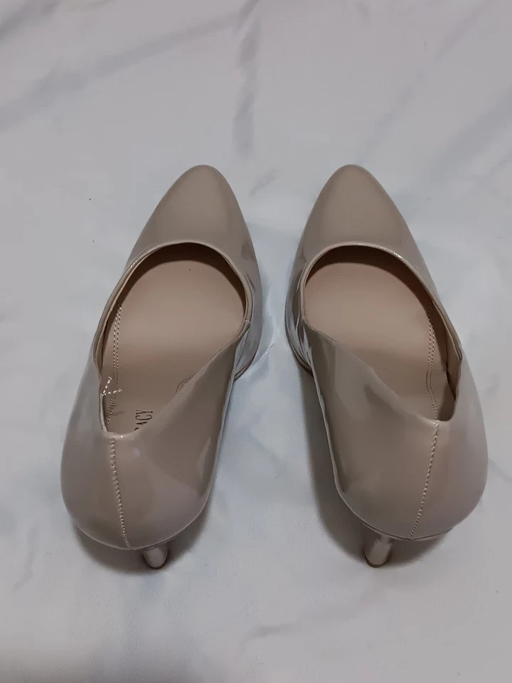 Tacones Ellen Tracy/Tan talla 8 Foto 3 de 4