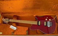 Bajo Sterling by MUSIC MAN SUB AX4 TRD probado bajo uso limpio