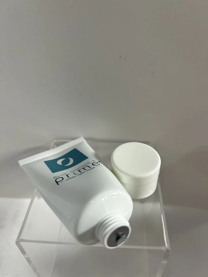 Máscara apretada para dormir Osmotics Blue Copper 5 Prime y niebla de humedad refrescante Foto 3 de 3