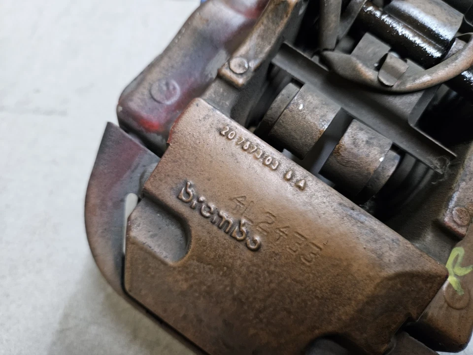 03-10 Juego de 2 pinzas de freno trasero Porsche Cayenne 955 Brembo OEM Foto 4 de 4