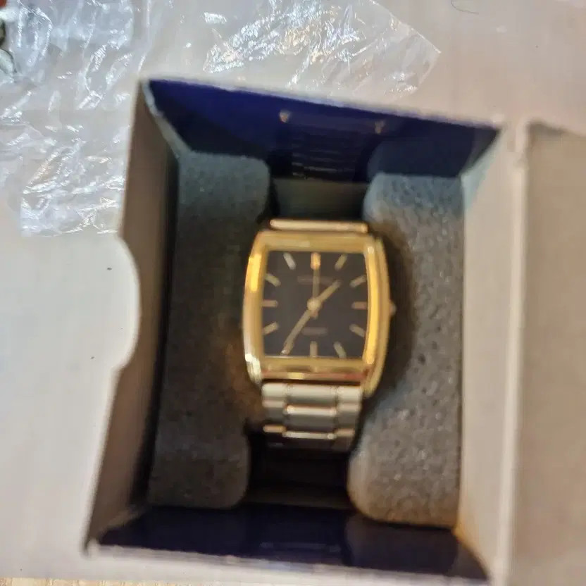 Orient CASSY Rectangular Gold and Silver Metal Wa… - image 2