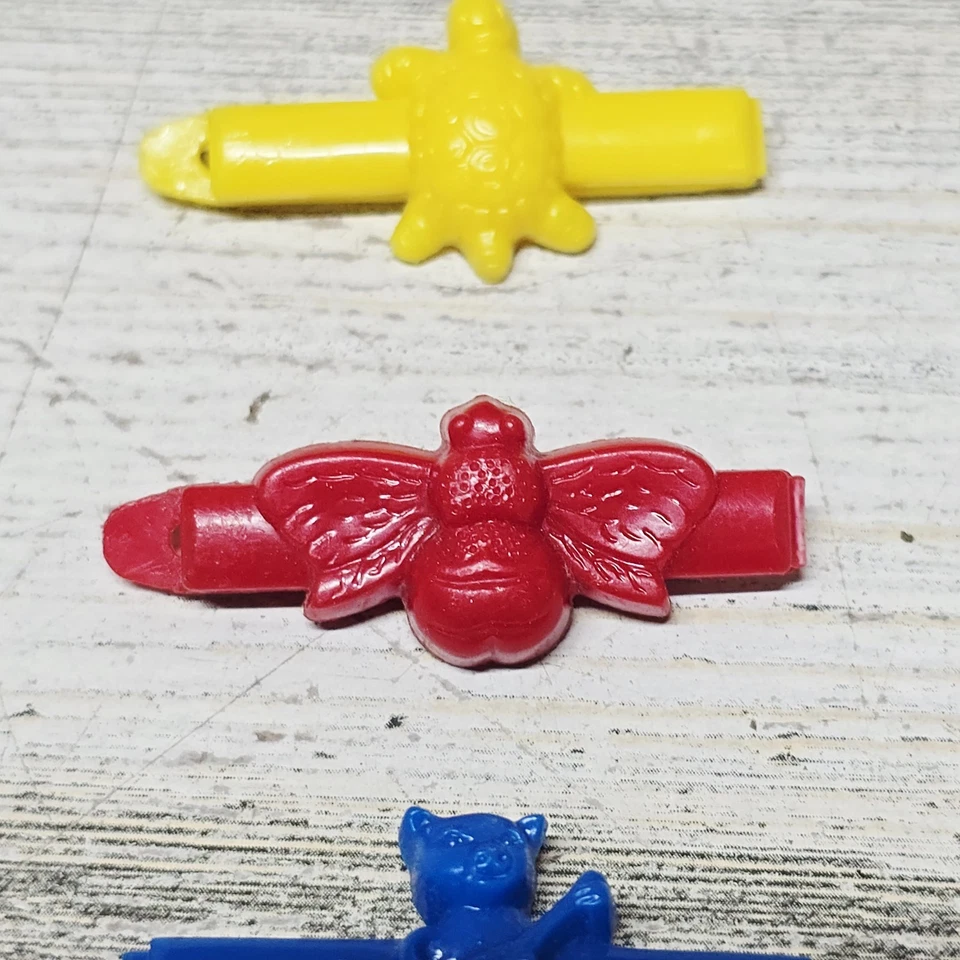 Pinza de pelo vintage peine apretado a presión KIDDIE pasador BUENO caniche blanco conjunto EE. UU. Foto 3 de 4