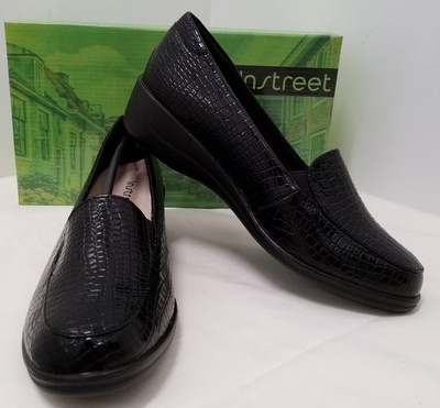 NIB Black Womens Instreet Slip On Loafers Size 9