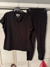 Barco Unify Scrub Set Size Xl Top, Small Bottoms