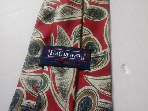 Hathaway Mens Red Geometric Neck Tie 100% Silk Made In USA - Picture 3 of 4