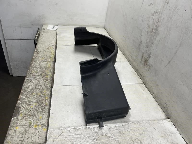 Chevrolet Suburban 1500 2002 cubierta inferior del ventilador de refrigeración del motor OEM+ Foto 4 de 4