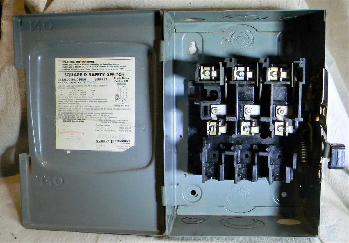 NEW Square D D222N Safety Switch 60 Amp 240 Vac Fused Phase, 52 OFF