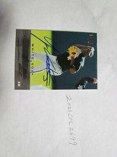 2004 Upper Deck Juan Uribe Signed Baseball Card 