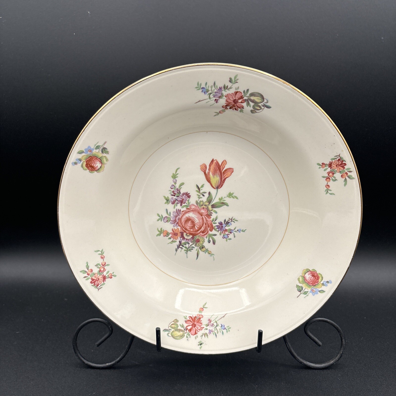 Household Institute Priscilla Pattern Eggshell Nautilus Serving Bowl 8