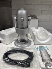 Blue Yeti Professional Multi-Pattern USB Condenser Microphone Light Silver