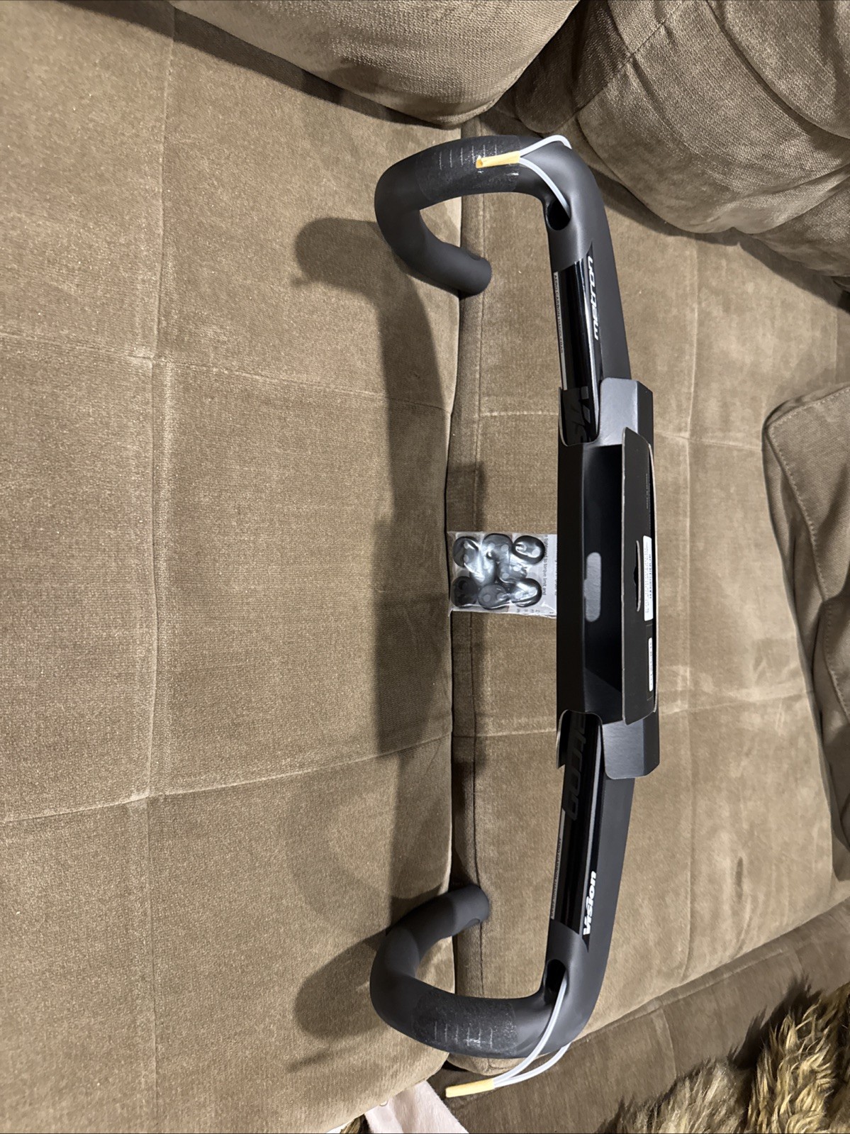 FSA Vision Metron 400mm carbon bar