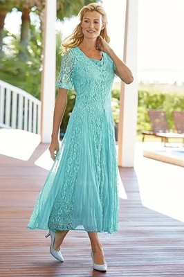 Elegant Tea Length Lace Mother Of The Bride Dress Scoop Neck ShortSleeves A-Line