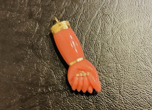 18k Gold Natural Coral Vintage Figa  Fist  Large Size Pendant 