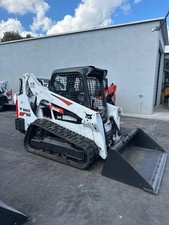 2020 BOBCAT T595 OPEN CAB - STANDARD CONTROLS - NO DEF - NEW TRACKS - BOBTACH
