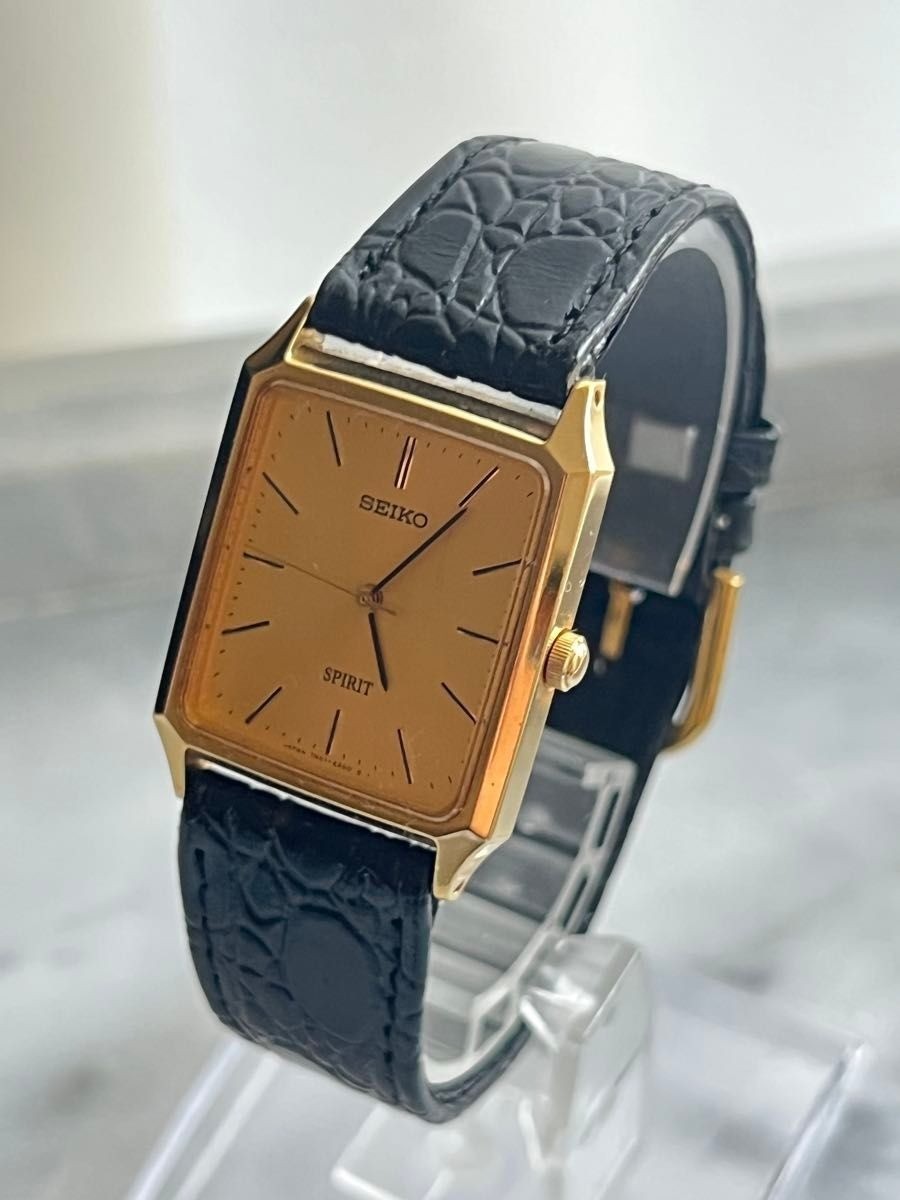 ✨SEIKO✨セイコー✨ゴールド文字盤✨クォーツ✨7N01-5180✨腕時計✨ SEIKO Spirit 7N01-5180 Gold Rectangular Quartz Watch Men's Vintage