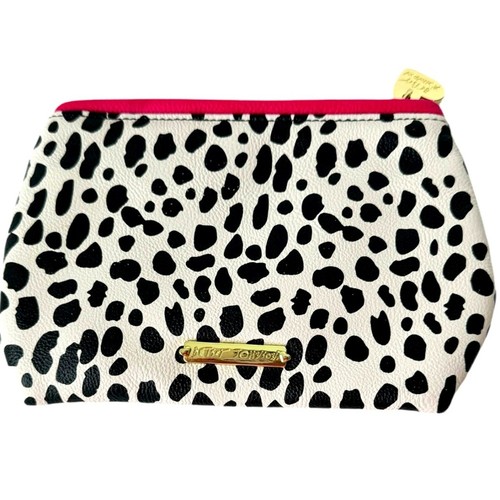 Betsey Johnson Leopard Print Zippered Pouch Case - Picture 1 of 8
