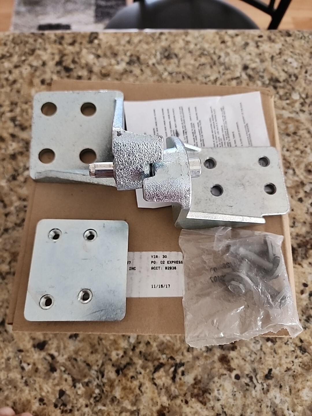OEM NEW 96-23 Express P30 Savana Back Door Lower Hinge Passenger