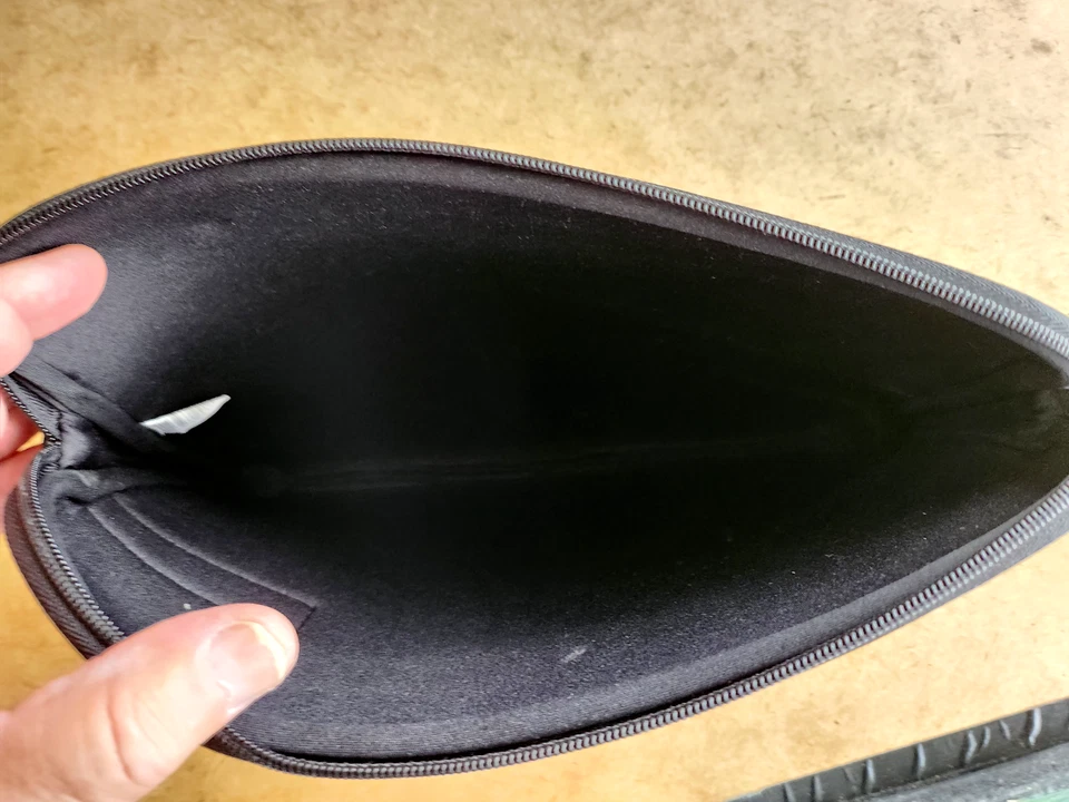 Case Logic iPad mini 11x8-Inch Tablet Case with Pocket, Black (DW) - Image 2 of 3