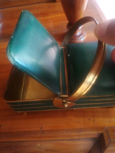Raro portasigarette da tavolo in ottone e cuoio verde liberty doppia apertura - Foto 7 di 11
