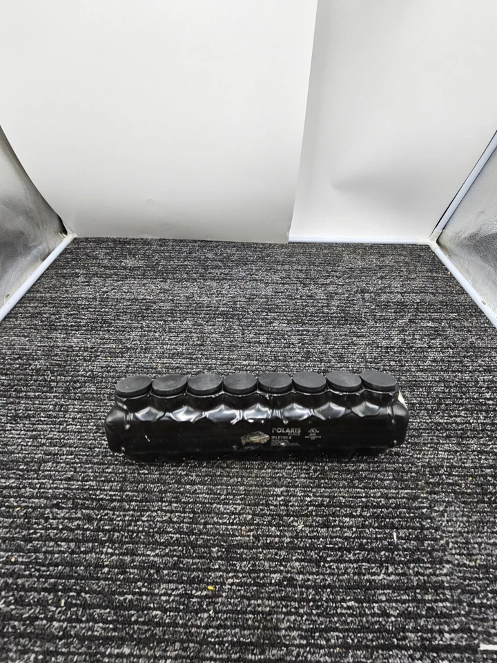 Polaris IPLD750-8 8-Port Black Multi-Tap Pre-Insulated Connector 750 MCM–1/0 AWG - Image 4 of 4