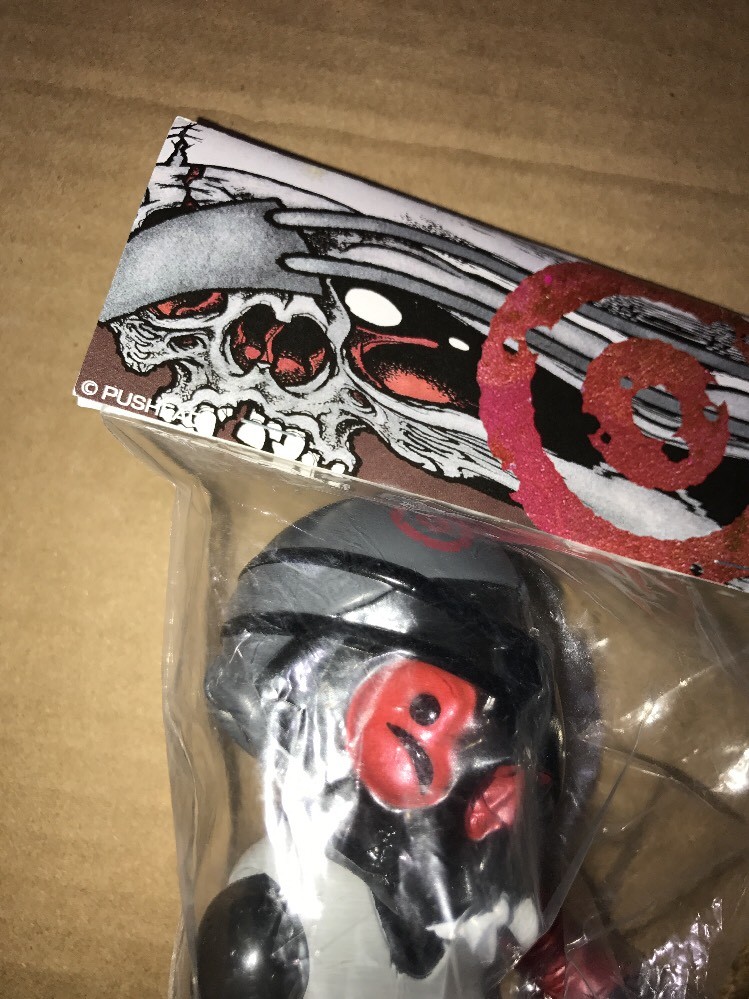Pushead Bullseye Skullpirate Mirror Wing 2008 Secret Base Sofubi
