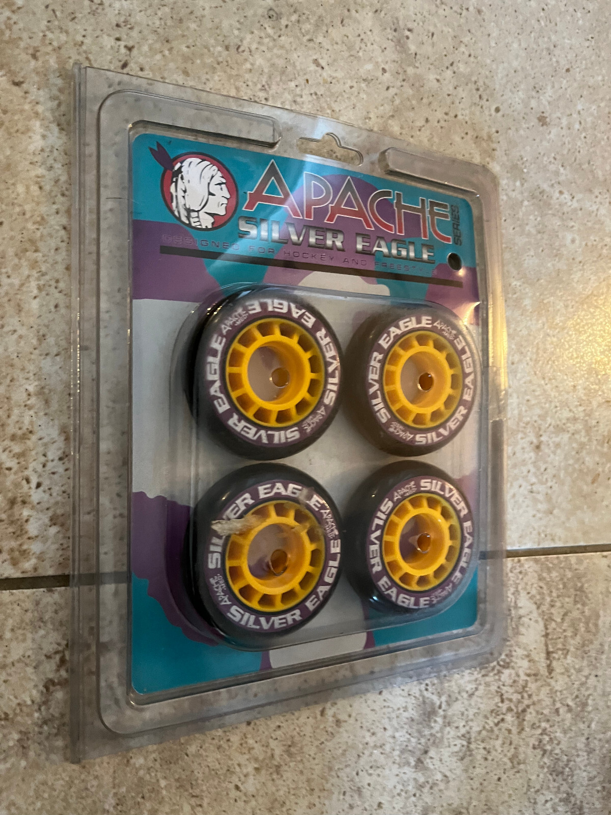 Apache Silver Eagle Inline Replacement Wheels 62x18mm Med Black Yellow