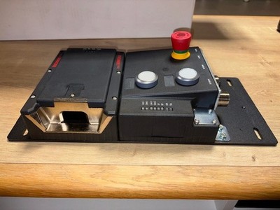 EUCHNER MGB-H-AA1A2-L-106221,MGB-L1B-PNA-L-121861