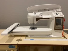 Husqvarna Viking Designer Topaz 40 Sewing & Embroidery Machine