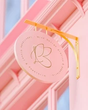 Custom Blade Sign - Wall Mounted Business Logo Storefront Shop Décor, Salon Sign