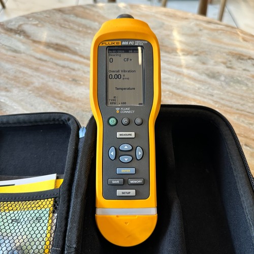 Fluke 805FC Vibration Meter with Fluke Connect