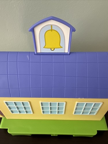 Peppa Pig All Around Peppa Town Ersatz Schule Haus Stück Spielzeug - Bild 6 von 6