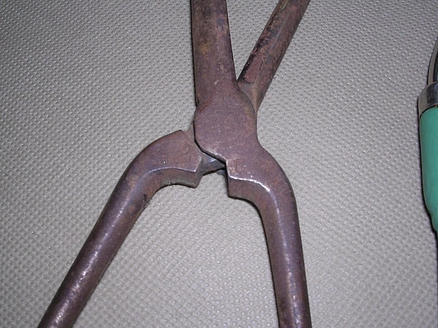 LOT 4 Vintage Hair Curling Irons Wood Handle Electric Metal. One C Acier Premier - Image 4 of 4