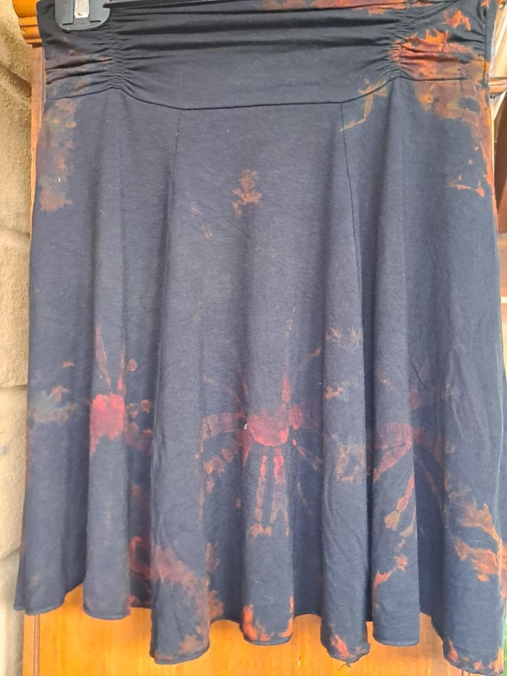 preloved tie dyed skater style circle skirt black with orange rayon size M