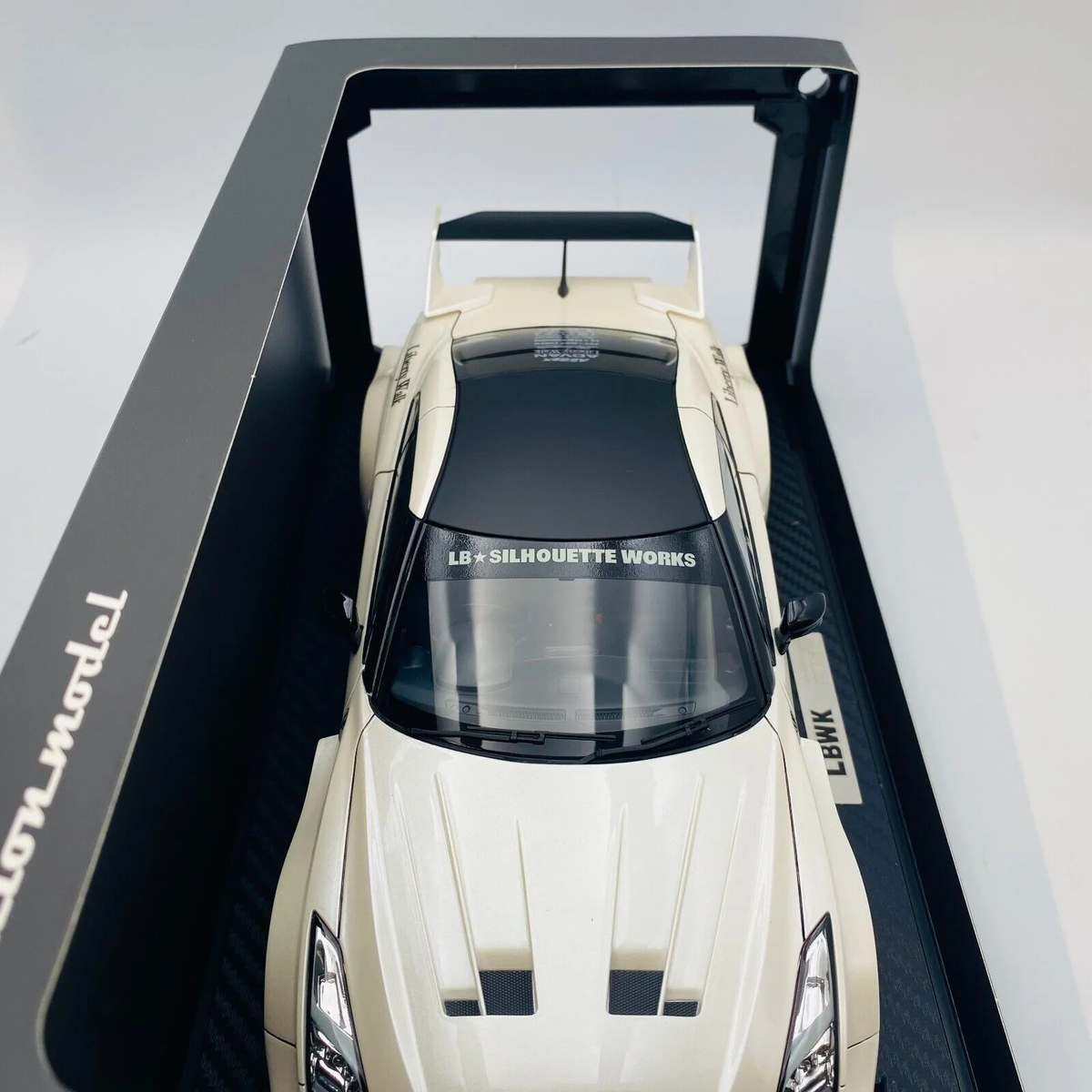 ignition model 1/18 LB-Silhouette WORKS GT Nissan 35GT-RR ignition model 1/18 LB-Silhouette WORKS GT Nissan 35GT-RR