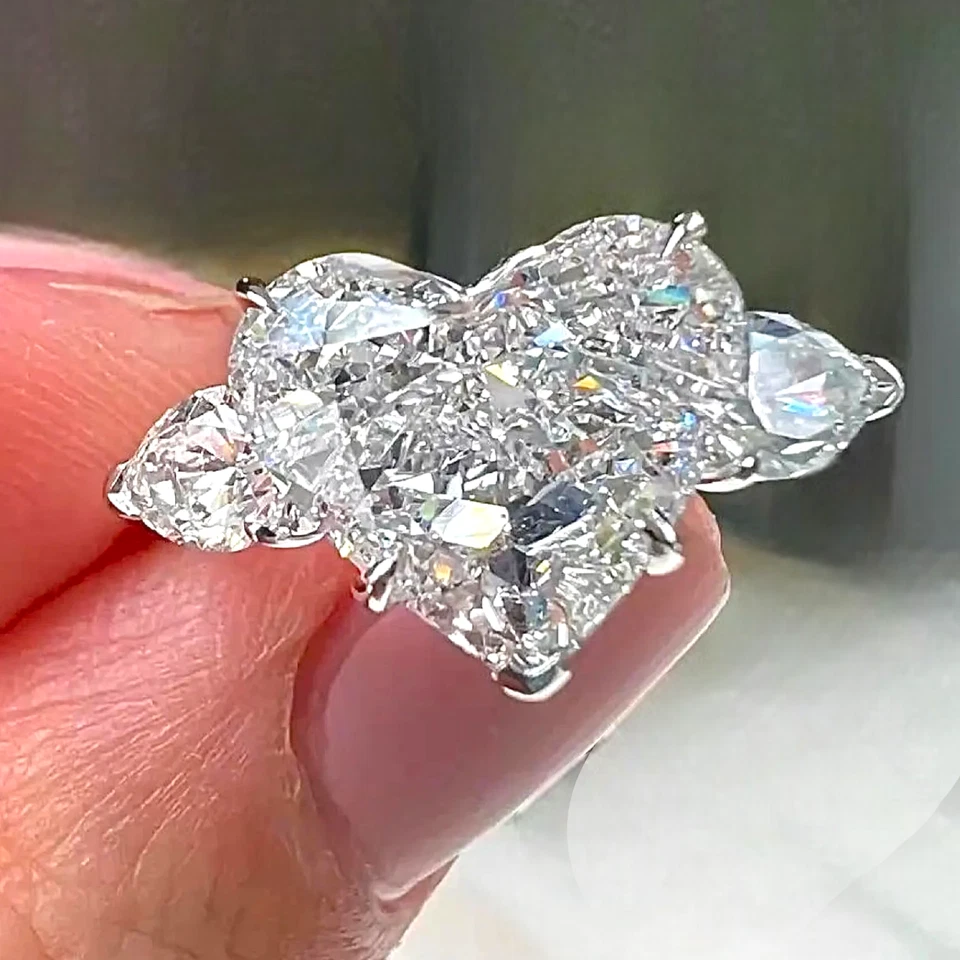 3.00 Ct Heart Cut IGI Certified 18K White Gold Lab Grown Diamond Engagement Ring - Image 3 of 4