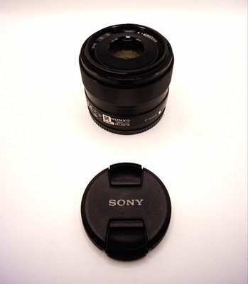 Sony E SEL35F18 35mm f/1.8 OSS E-Mount Lens 49mm Filter w/ Cap