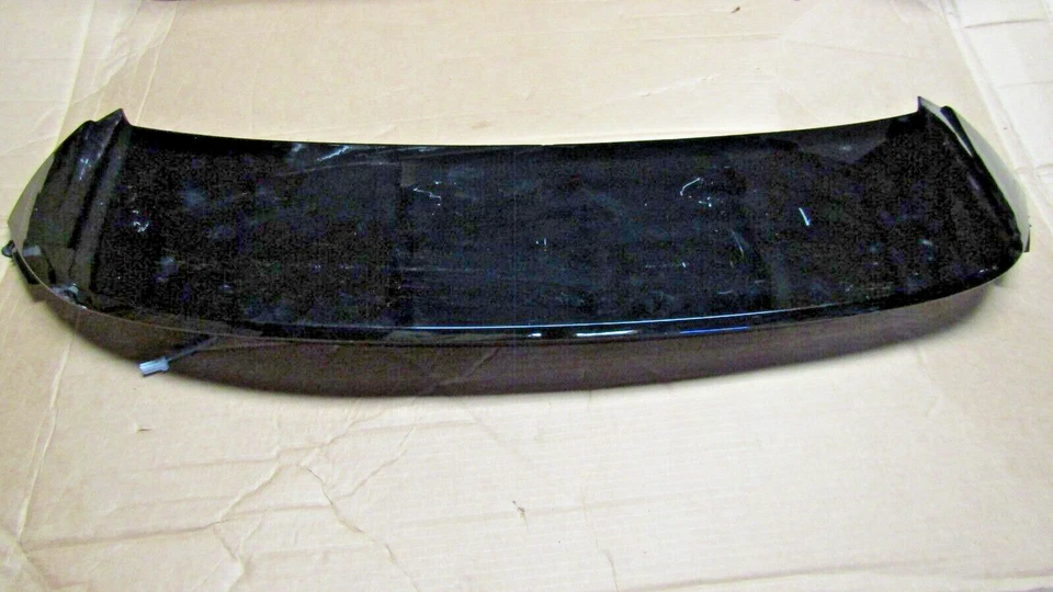 Mazda CX-30 2020-2023 maletero trasero puerta levadiza puerta trasera techo superior alerón lámpara blanca Foto 2 de 4