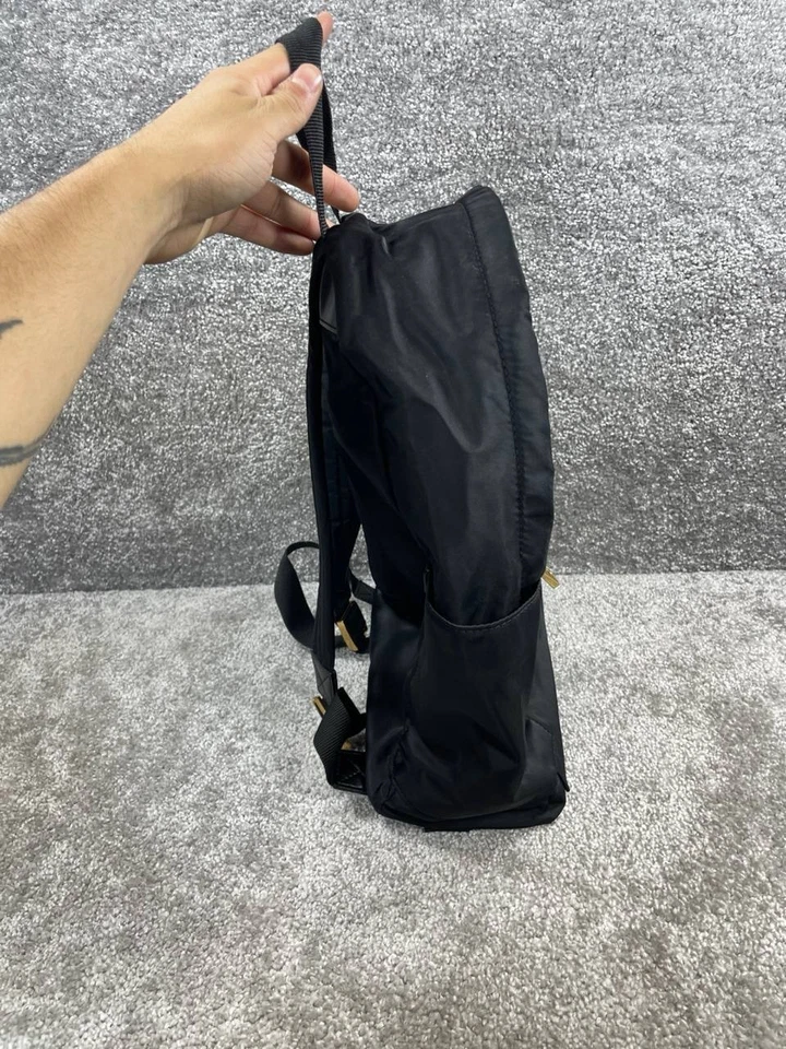 Mini Mochila Marc Jacobs Negra Mango Superior Hombro Ajustable Foto 4 de 4