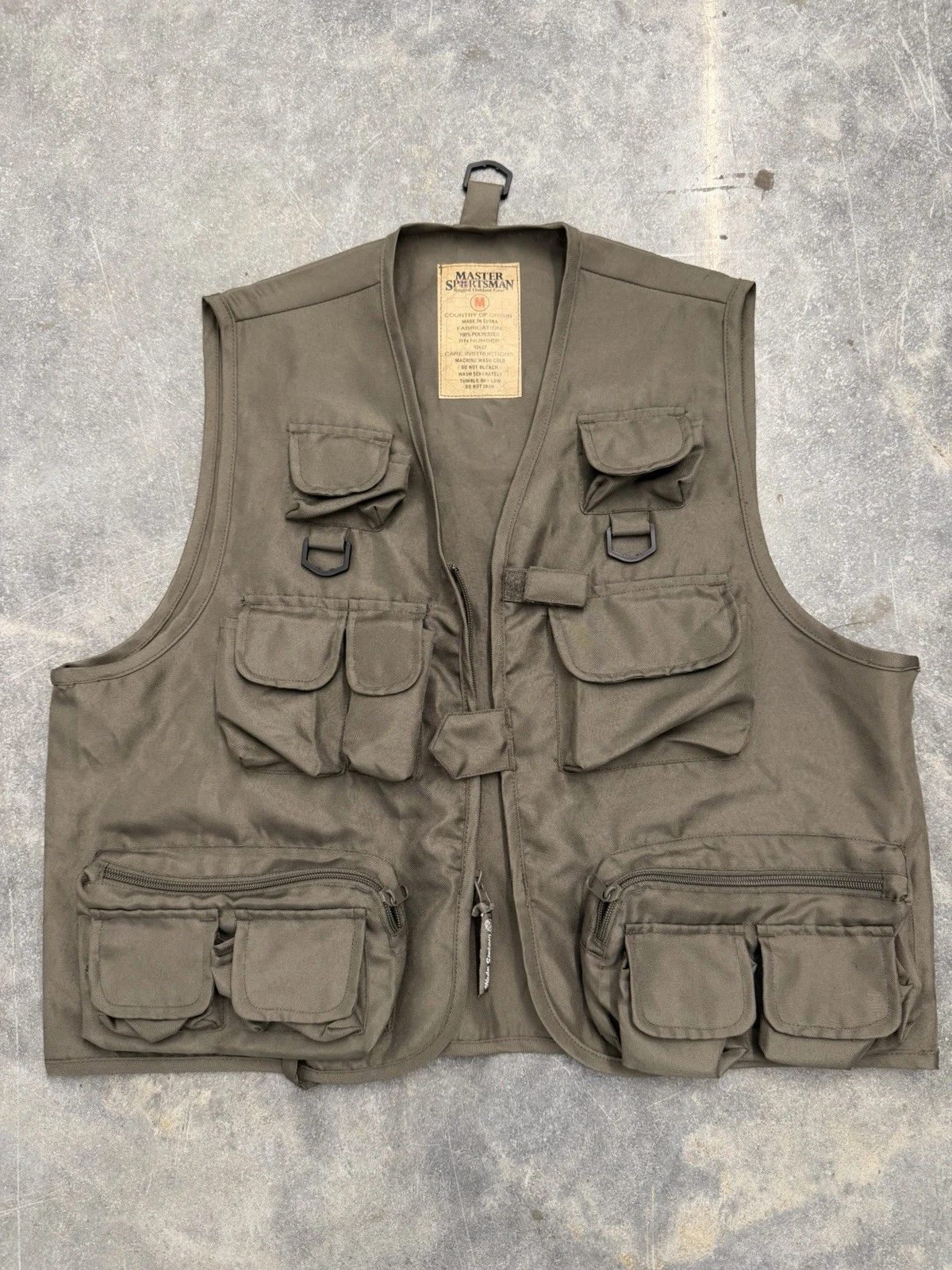Master Sportsman Fishing Vest Mens Medium with Multiple Pockets
Opens in a new window or tab