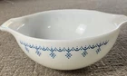 Vintage Pyrex 443 2.5 QT Ovenware Cinderella Snowflake Blue & White Garland Bowl