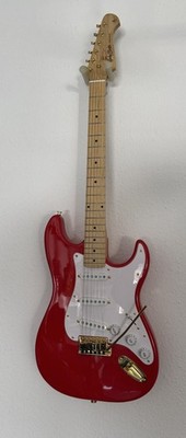 Stratocaster E-Gitarre Harley Benton ST-59HM Fiesta Red Tribute - Top Zustand