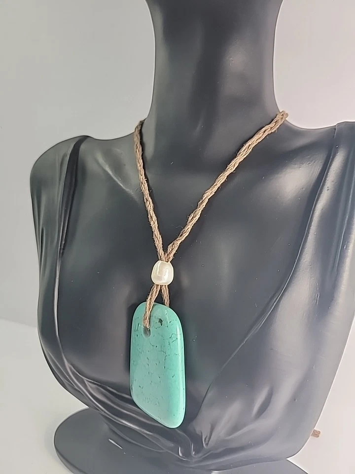 Colgante de piedra Howlita vintage en collar de cordón trenzado estilo BoHo suroeste Foto 4 de 4