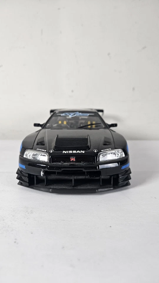 Nissan Skyline GTR SSTuner Muscle Machines 1/18 Diecast - Image 2 of 4