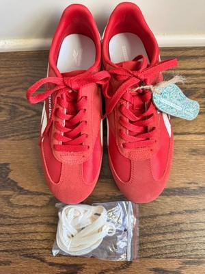 Womens Reebok Classic AZ Red Sneaker Size 7 -New without box