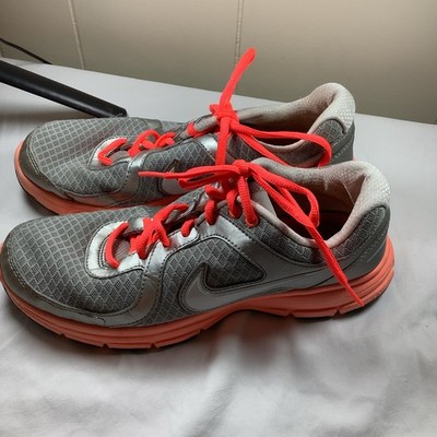 Nike Air Relentless 2 Womens Running Shoes Grey and Coral Sneakers Sz 8